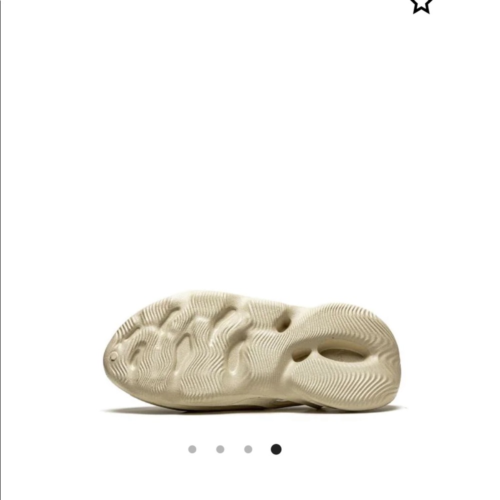 YEEZY FOAM RUNNER SAND